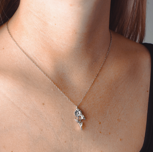 Send with Love Daisy Necklace
