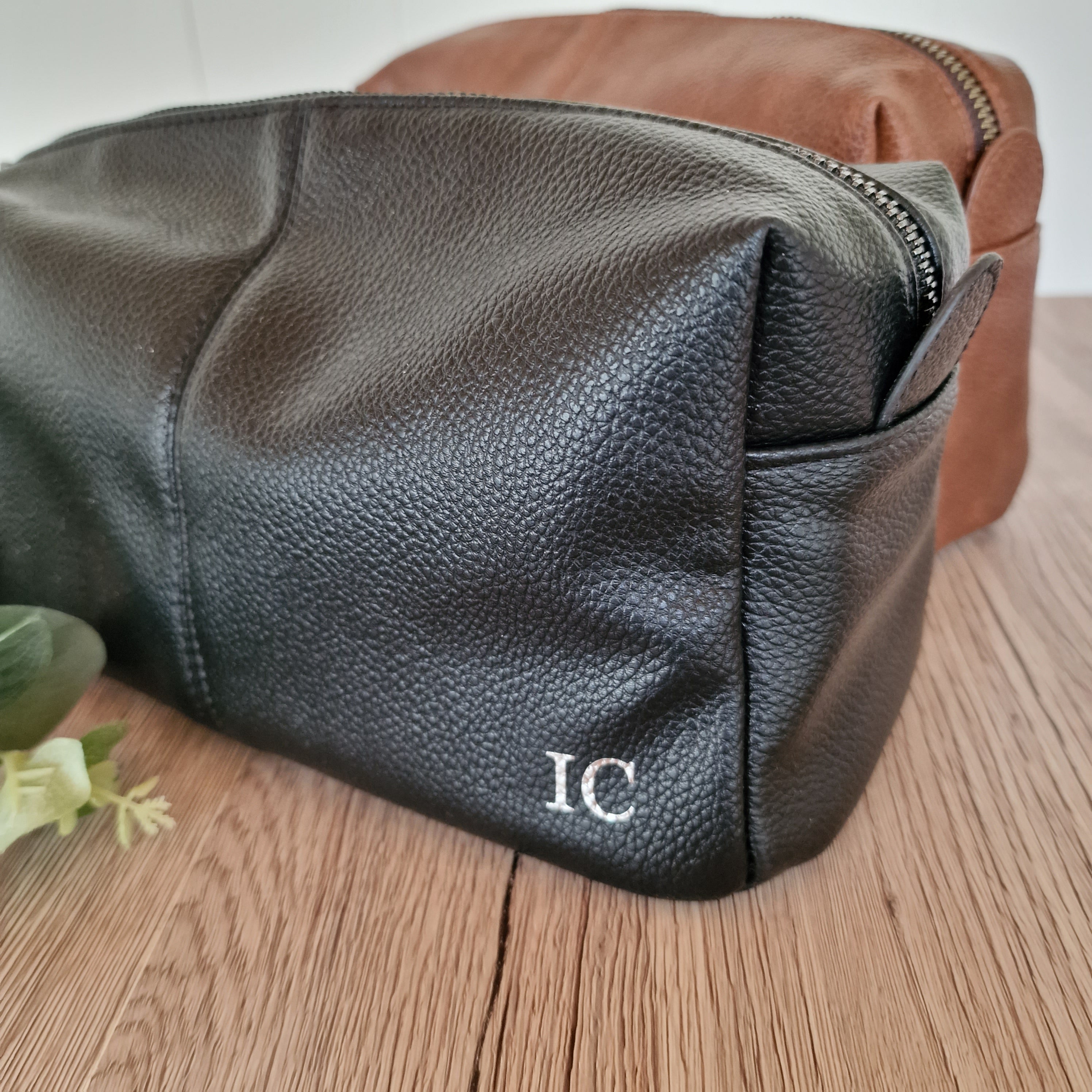 Personalised Mens Wash Bag Mudita Gifts Ltd